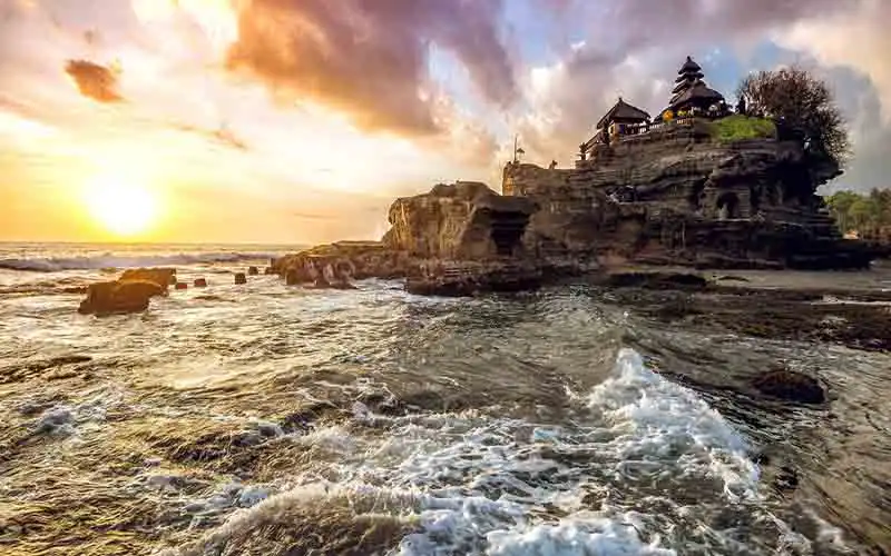 tanah lot temple